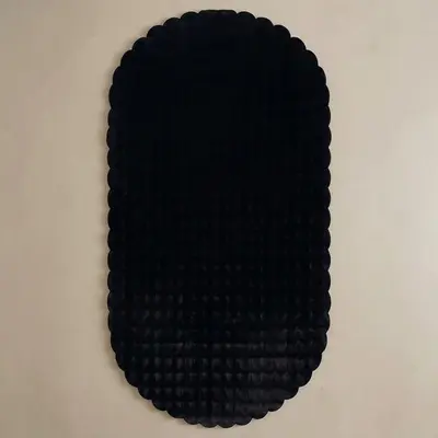 Yumuşak Tavşan Post Halı Oval Siyah