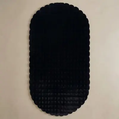Yumuşak Tavşan Post Halı Oval Siyah